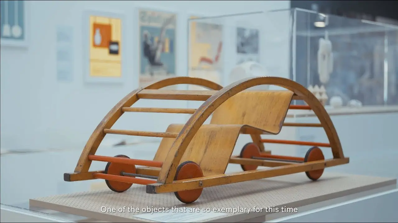 Deutsches Design 1949 — 1989 | Schaukelwagen und Ulmer Hocker